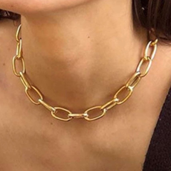 Luxe Gold Tone Chunky Chain Necklace - Picture 2 of 5